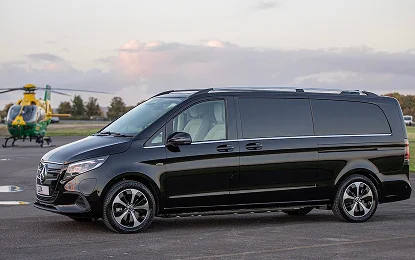 mercedes-v-class-chauffeurs-for-airport-transfers