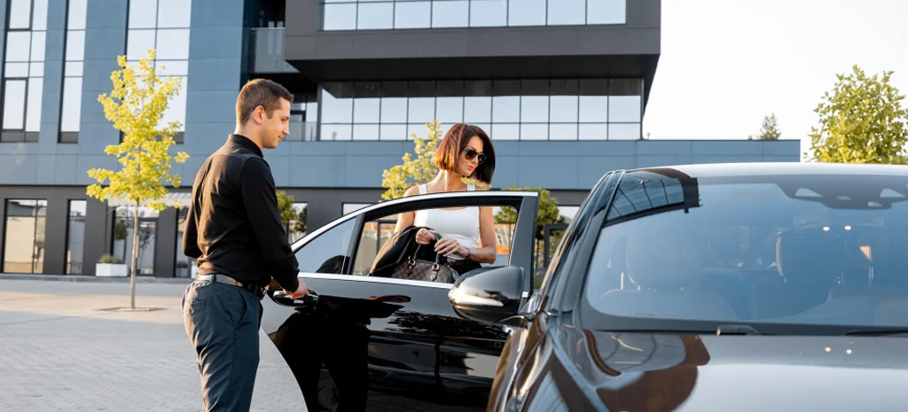 why-corporate-chauffeur-services-are-essential-for-business-travel-in-london